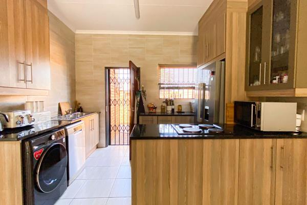 2 Bedroom Property for Sale in Albemarle Gauteng