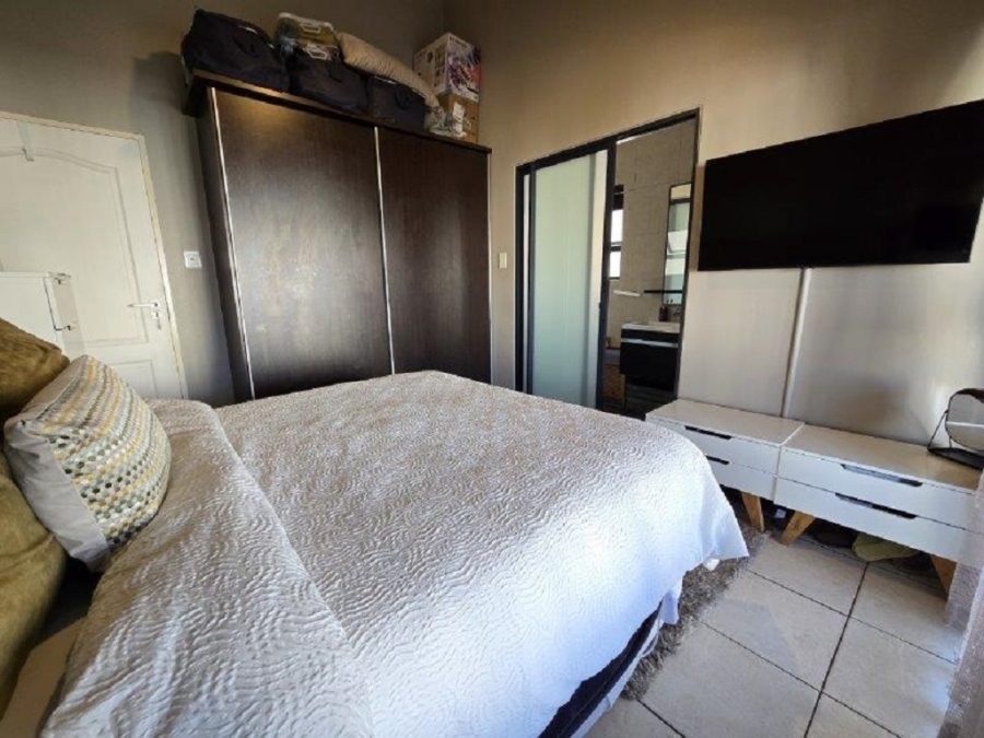 2 Bedroom Property for Sale in Oakdene Gauteng