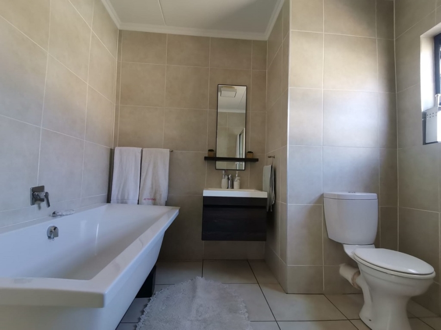 3 Bedroom Property for Sale in Oakdene Gauteng