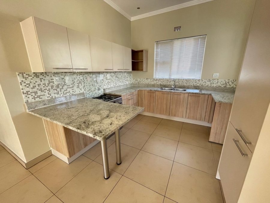 To Let 3 Bedroom Property for Rent in Modderfontein Gauteng