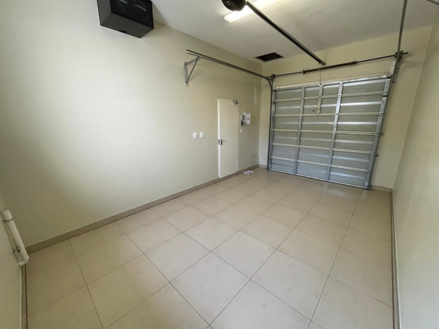 To Let 3 Bedroom Property for Rent in Modderfontein Gauteng