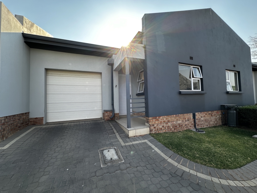 To Let 3 Bedroom Property for Rent in Modderfontein Gauteng