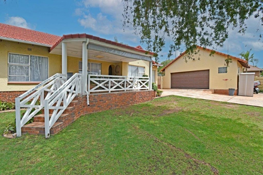 3 Bedroom Property for Sale in Marais Steyn Park Gauteng