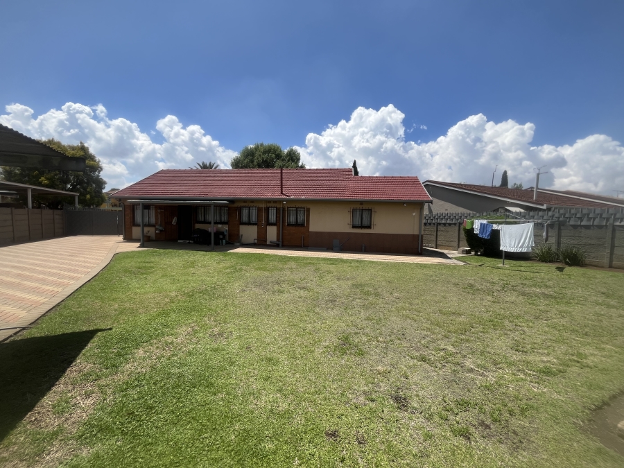 3 Bedroom Property for Sale in Van Dyk Park Gauteng