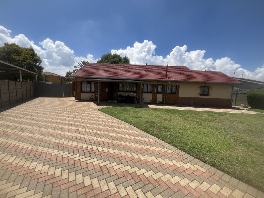 3 Bedroom Property for Sale in Van Dyk Park Gauteng