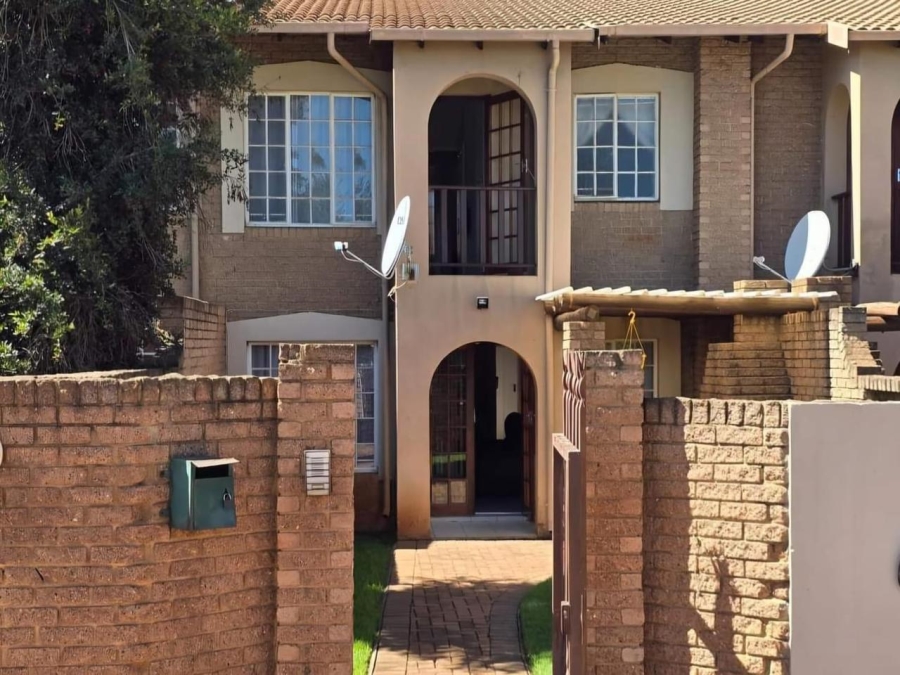 To Let 3 Bedroom Property for Rent in Kenleaf Gauteng