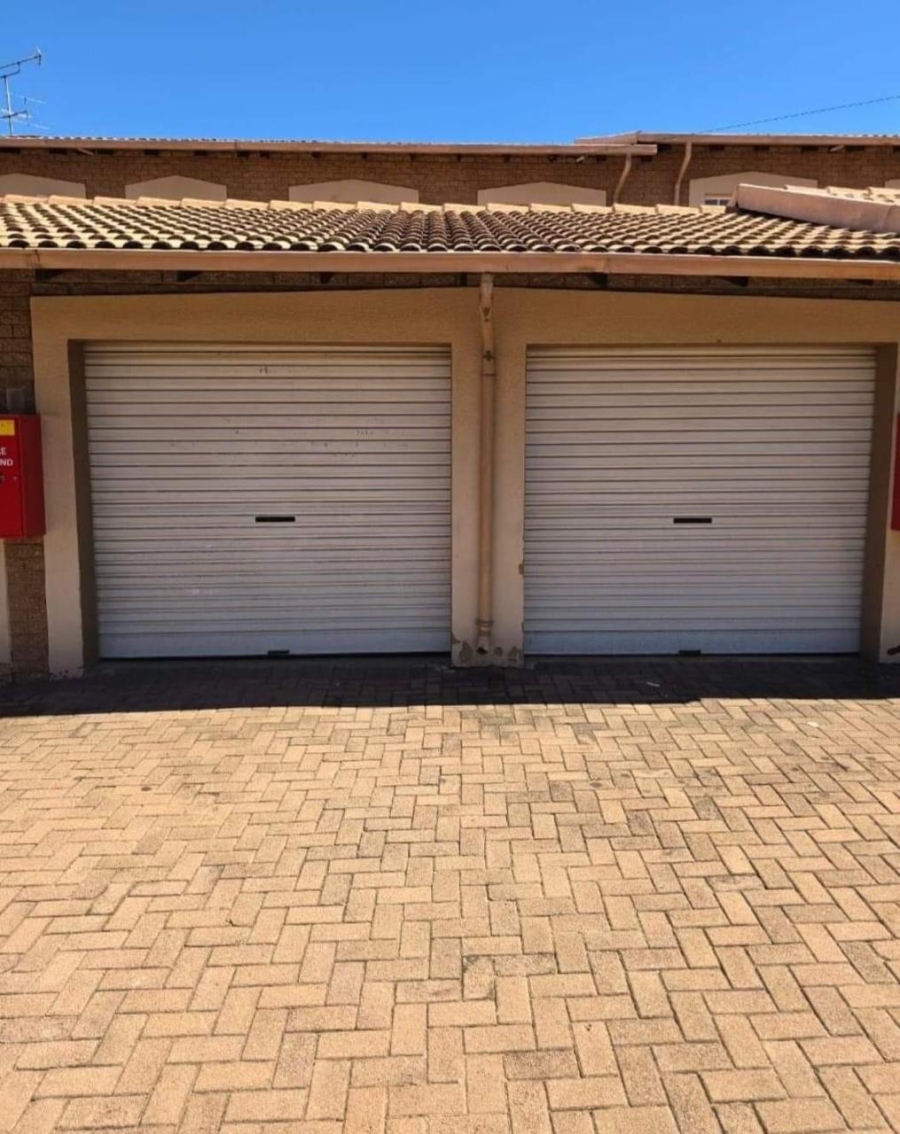 To Let 3 Bedroom Property for Rent in Kenleaf Gauteng