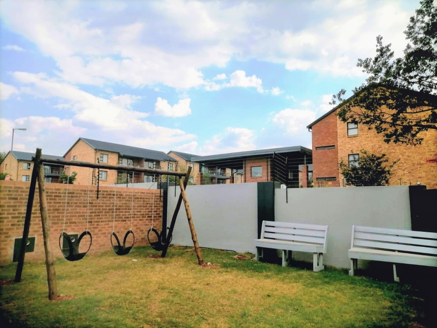 To Let 2 Bedroom Property for Rent in Olympus AH Gauteng