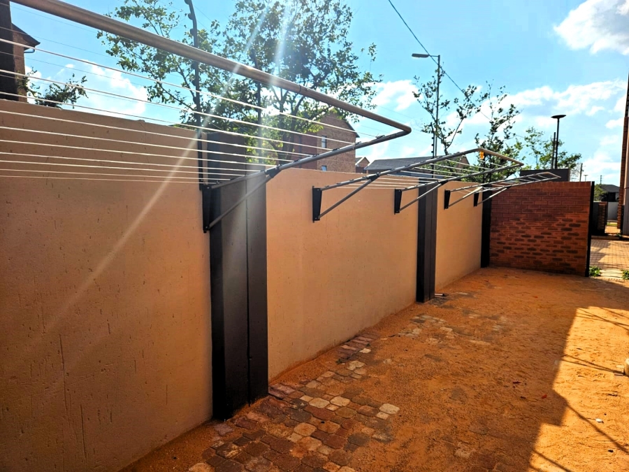 To Let 2 Bedroom Property for Rent in Olympus AH Gauteng