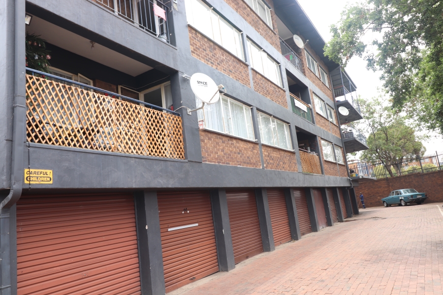 To Let 1 Bedroom Property for Rent in Edleen Gauteng