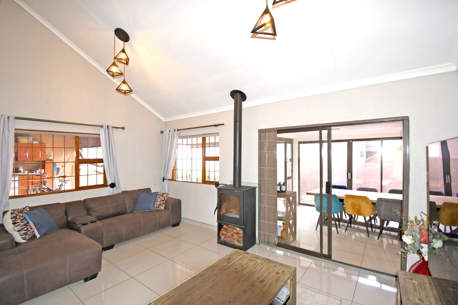 3 Bedroom Property for Sale in North Riding Gauteng