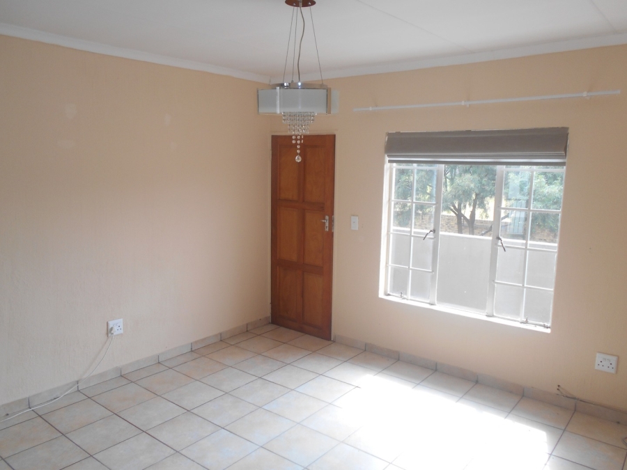 To Let 2 Bedroom Property for Rent in Comet Gauteng