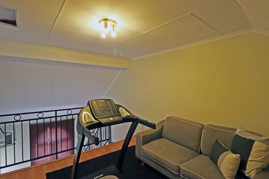 2 Bedroom Property for Sale in Epsom Downs Gauteng