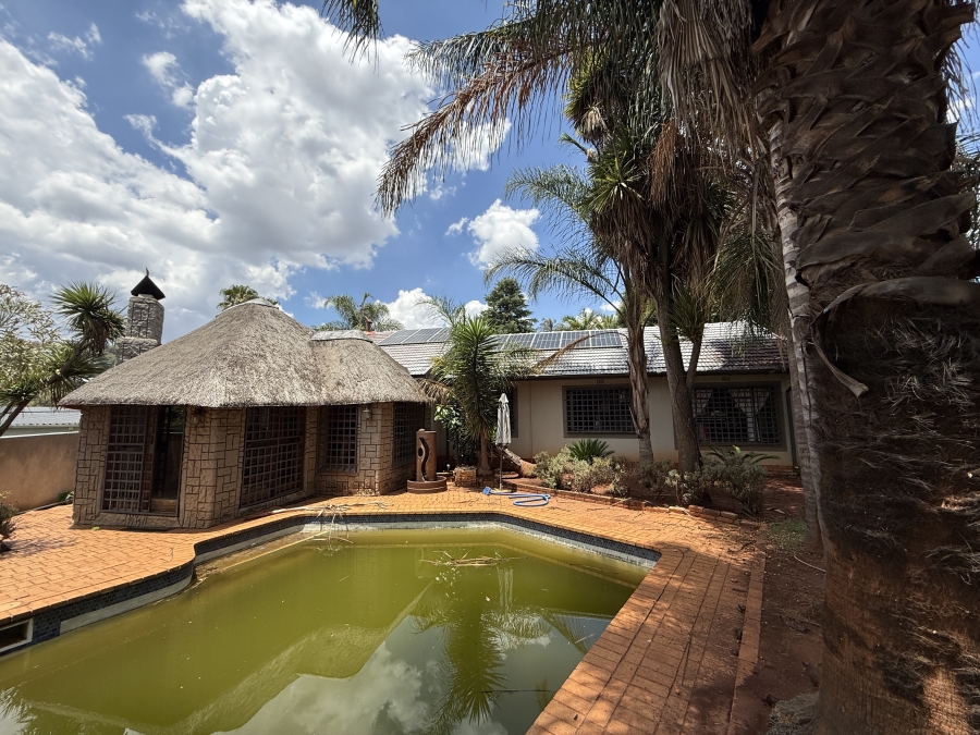 3 Bedroom Property for Sale in Helderkruin Gauteng