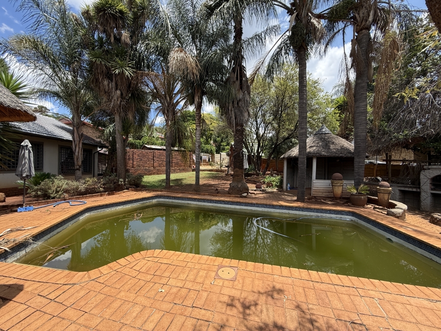 3 Bedroom Property for Sale in Helderkruin Gauteng