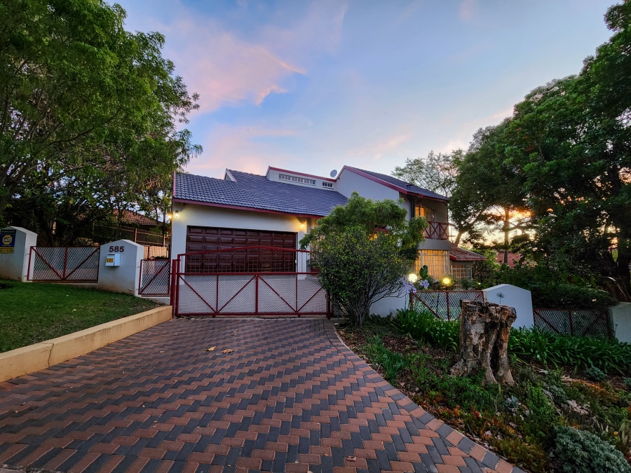 4 Bedroom Property for Sale in Faerie Glen Gauteng