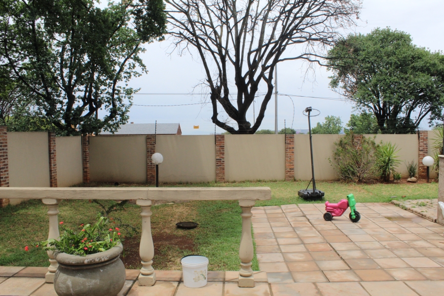 5 Bedroom Property for Sale in Kensington Gauteng