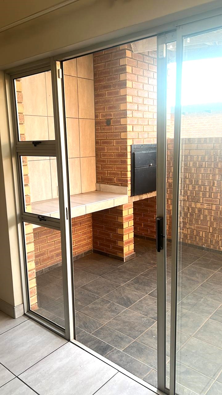 3 Bedroom Property for Sale in Glen Marais Gauteng