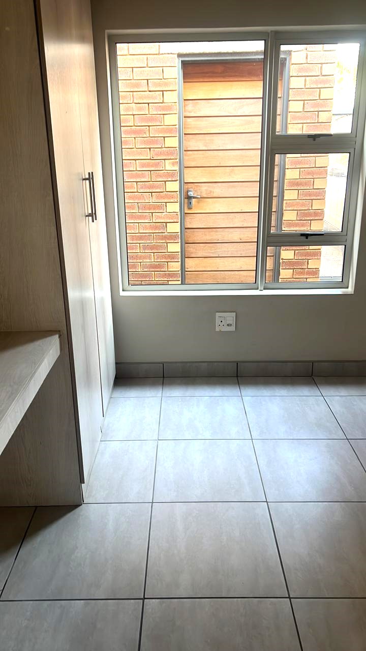 3 Bedroom Property for Sale in Glen Marais Gauteng