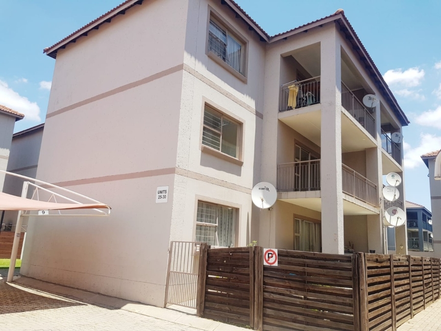 To Let 2 Bedroom Property for Rent in Bardene Gauteng