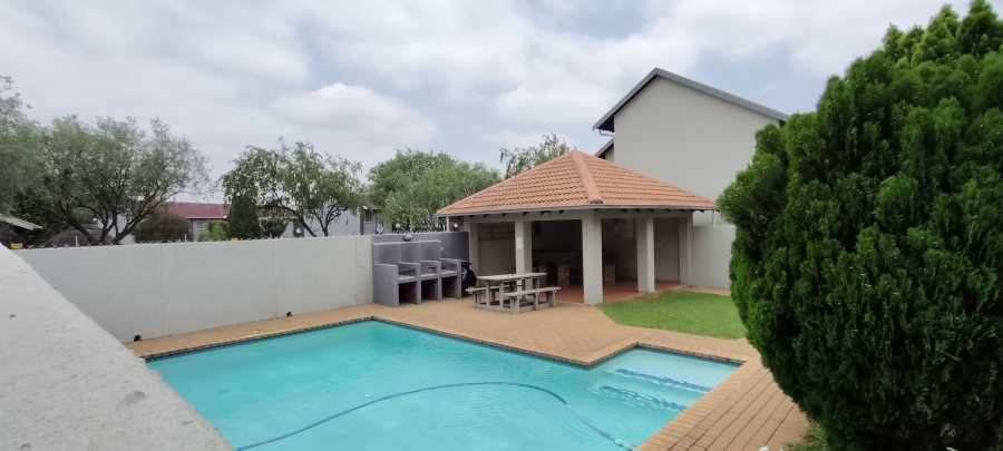 3 Bedroom Property for Sale in Verwoerdpark Gauteng