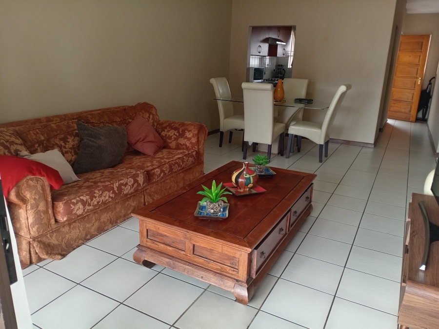 To Let 3 Bedroom Property for Rent in Buccleuch Gauteng