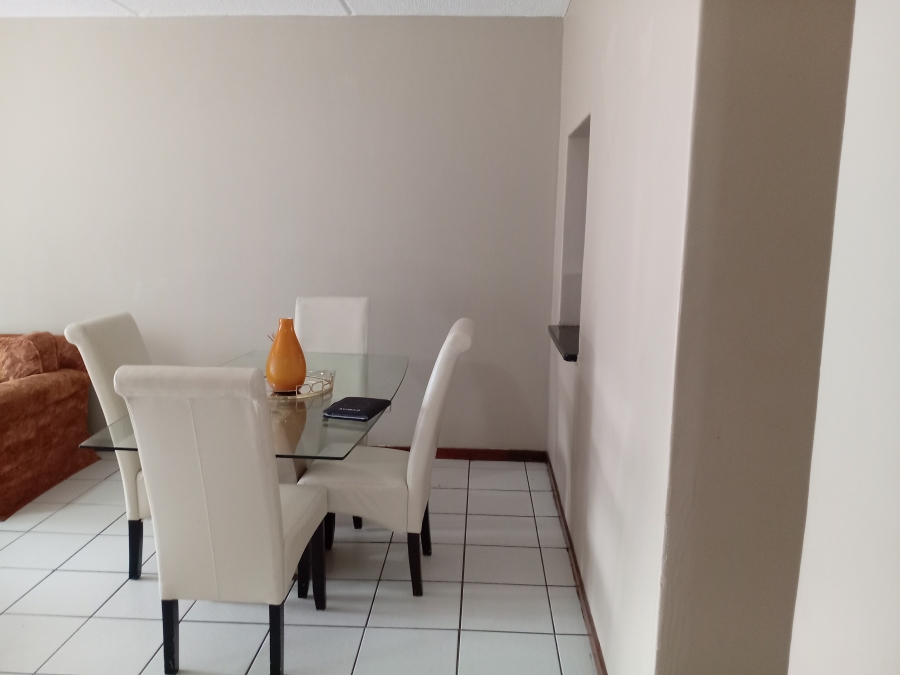 To Let 3 Bedroom Property for Rent in Buccleuch Gauteng