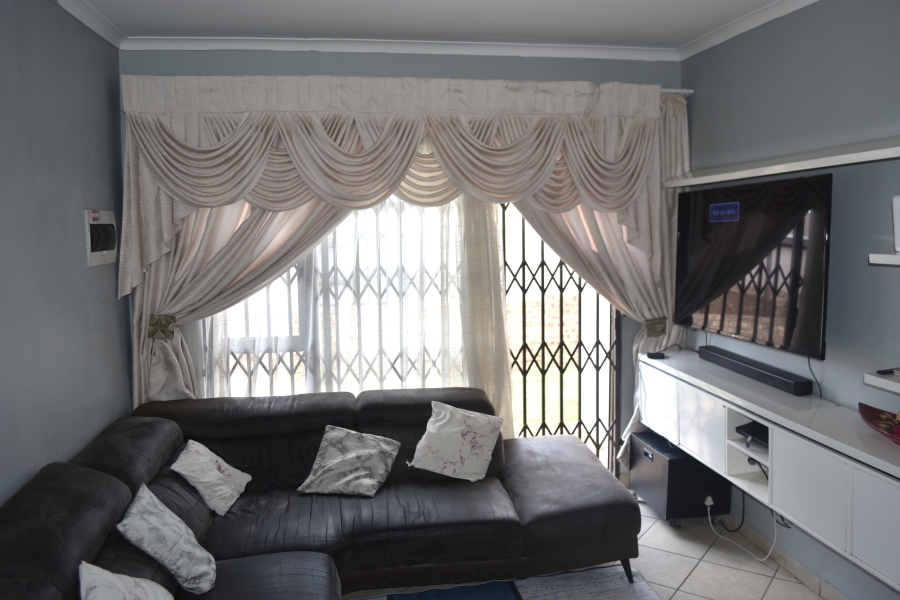 3 Bedroom Property for Sale in Chantelle Gauteng