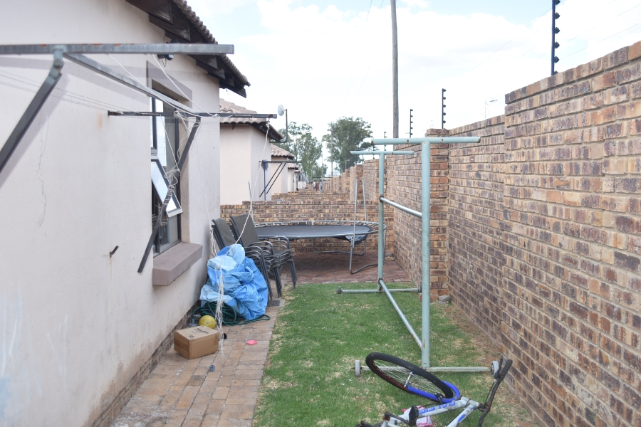 To Let 3 Bedroom Property for Rent in Chantelle Gauteng