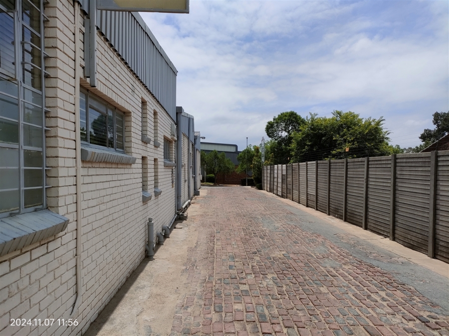 Commercial Property for Sale in Strijdom Park Gauteng