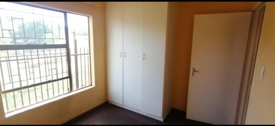 To Let 2 Bedroom Property for Rent in Sugar Bush Estate Gauteng