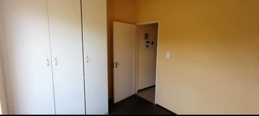 To Let 2 Bedroom Property for Rent in Sugar Bush Estate Gauteng