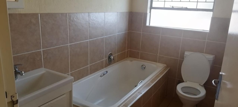 To Let 2 Bedroom Property for Rent in Sugar Bush Estate Gauteng