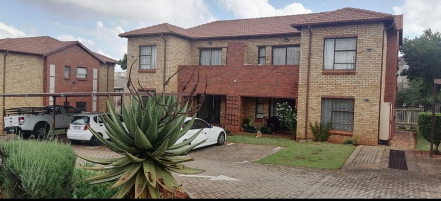 To Let 2 Bedroom Property for Rent in Sugar Bush Estate Gauteng