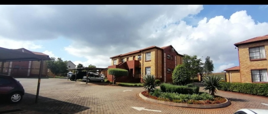 To Let 2 Bedroom Property for Rent in Sugar Bush Estate Gauteng