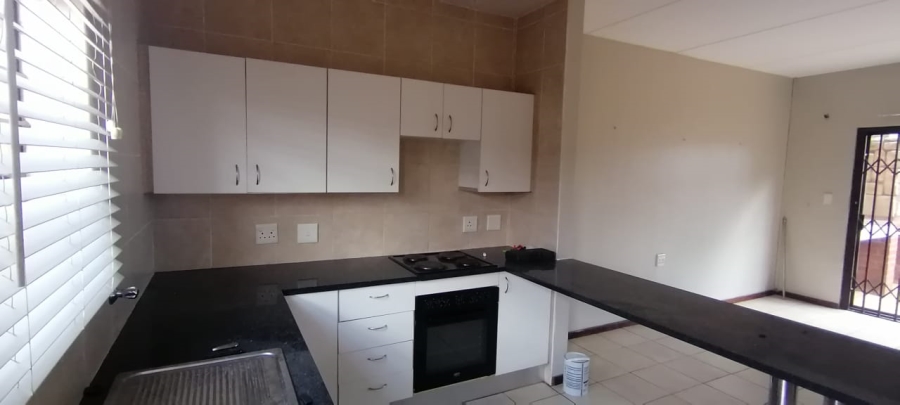 To Let 3 Bedroom Property for Rent in Sugar Bush Estate Gauteng