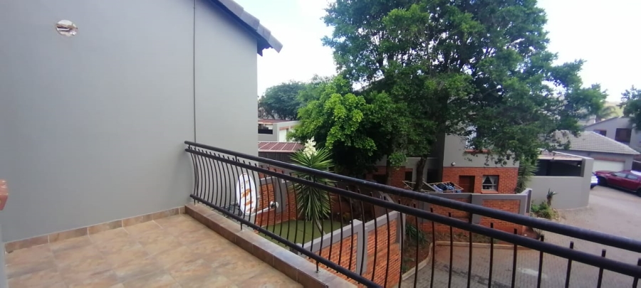 To Let 3 Bedroom Property for Rent in Sugar Bush Estate Gauteng