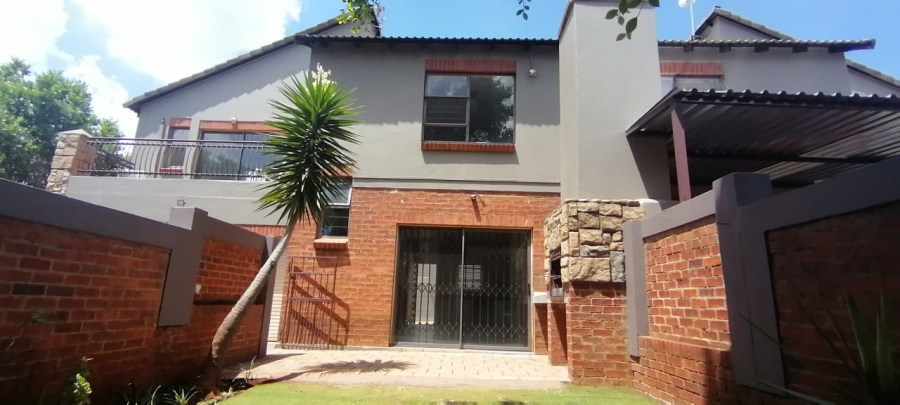 To Let 3 Bedroom Property for Rent in Sugar Bush Estate Gauteng