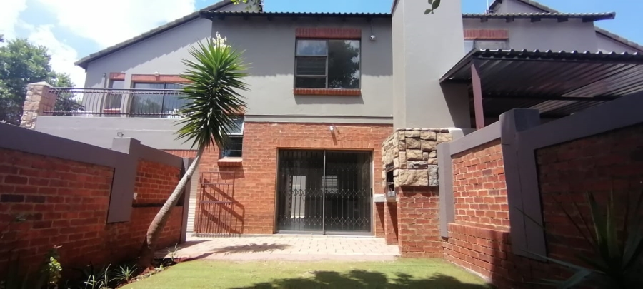 To Let 3 Bedroom Property for Rent in Sugar Bush Estate Gauteng