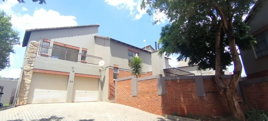 To Let 3 Bedroom Property for Rent in Sugar Bush Estate Gauteng