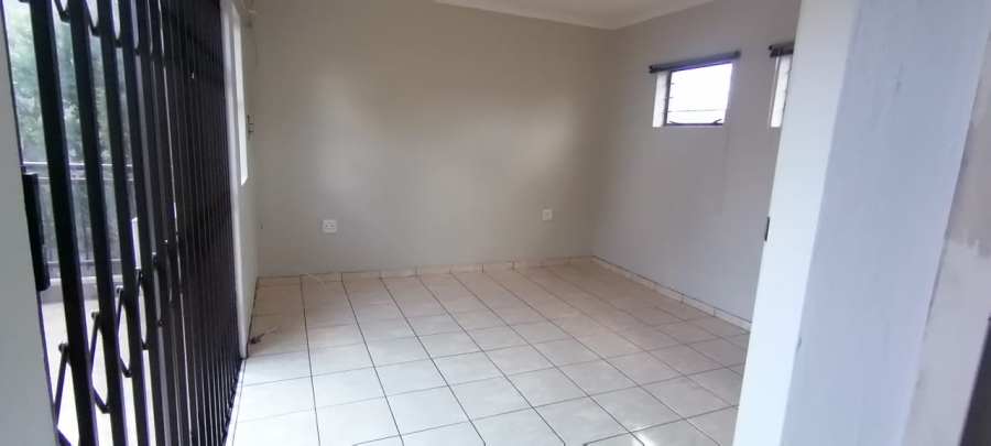 To Let 3 Bedroom Property for Rent in Sugar Bush Estate Gauteng