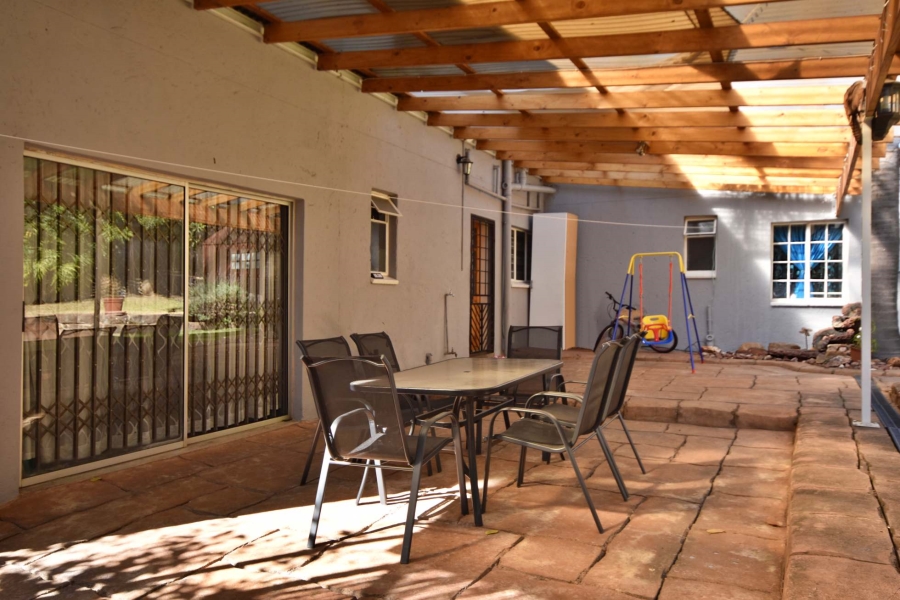 4 Bedroom Property for Sale in Bromhof Gauteng