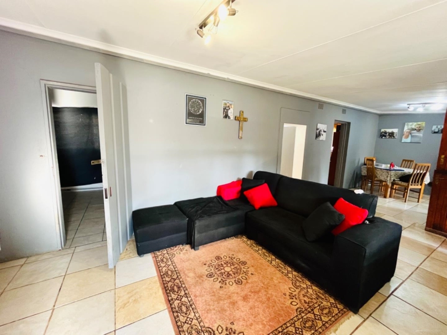 4 Bedroom Property for Sale in Three Rivers Gauteng