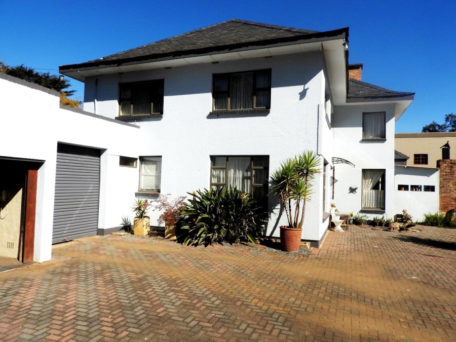 4 Bedroom Property for Sale in Three Rivers Proper Gauteng