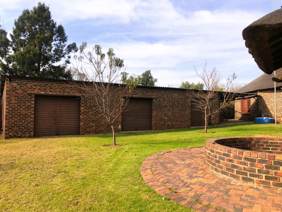 5 Bedroom Property for Sale in Risiville Gauteng