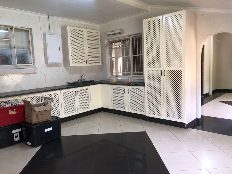 5 Bedroom Property for Sale in Risiville Gauteng