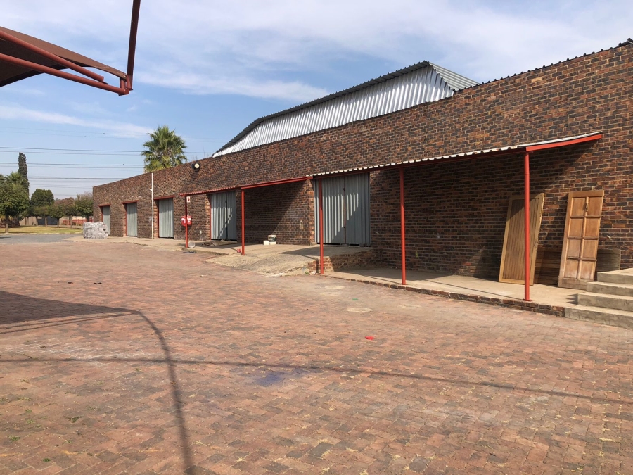 5 Bedroom Property for Sale in Risiville Gauteng