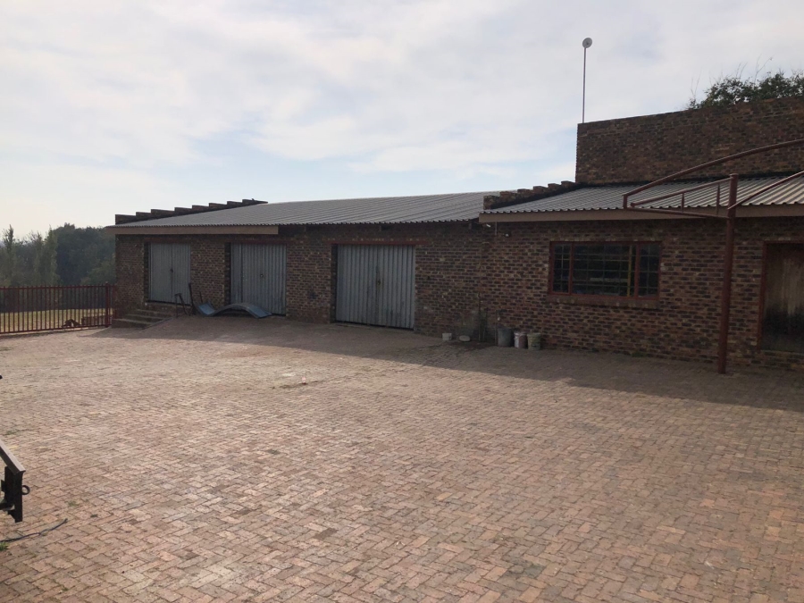 5 Bedroom Property for Sale in Risiville Gauteng