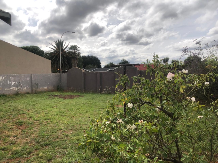 3 Bedroom Property for Sale in Crystal Park Gauteng