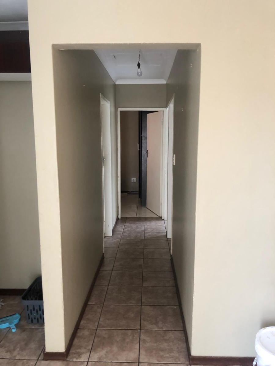 3 Bedroom Property for Sale in Crystal Park Gauteng